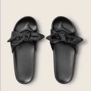 Victoria’s Secret PINK Bow Slides